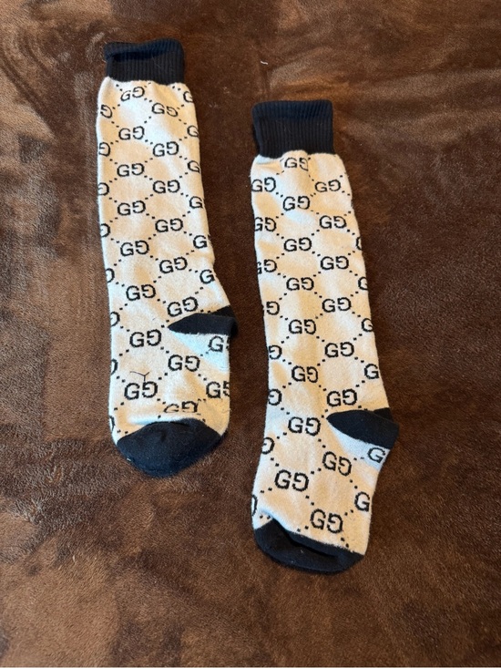 Accessories - Luxury-Pattern Crew Socks in Cream and Black
